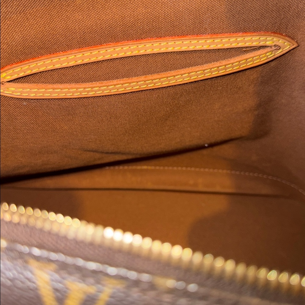 Louis Vuitton Alma Handbag Monogram Canvas 12 - Picture 9 of 12